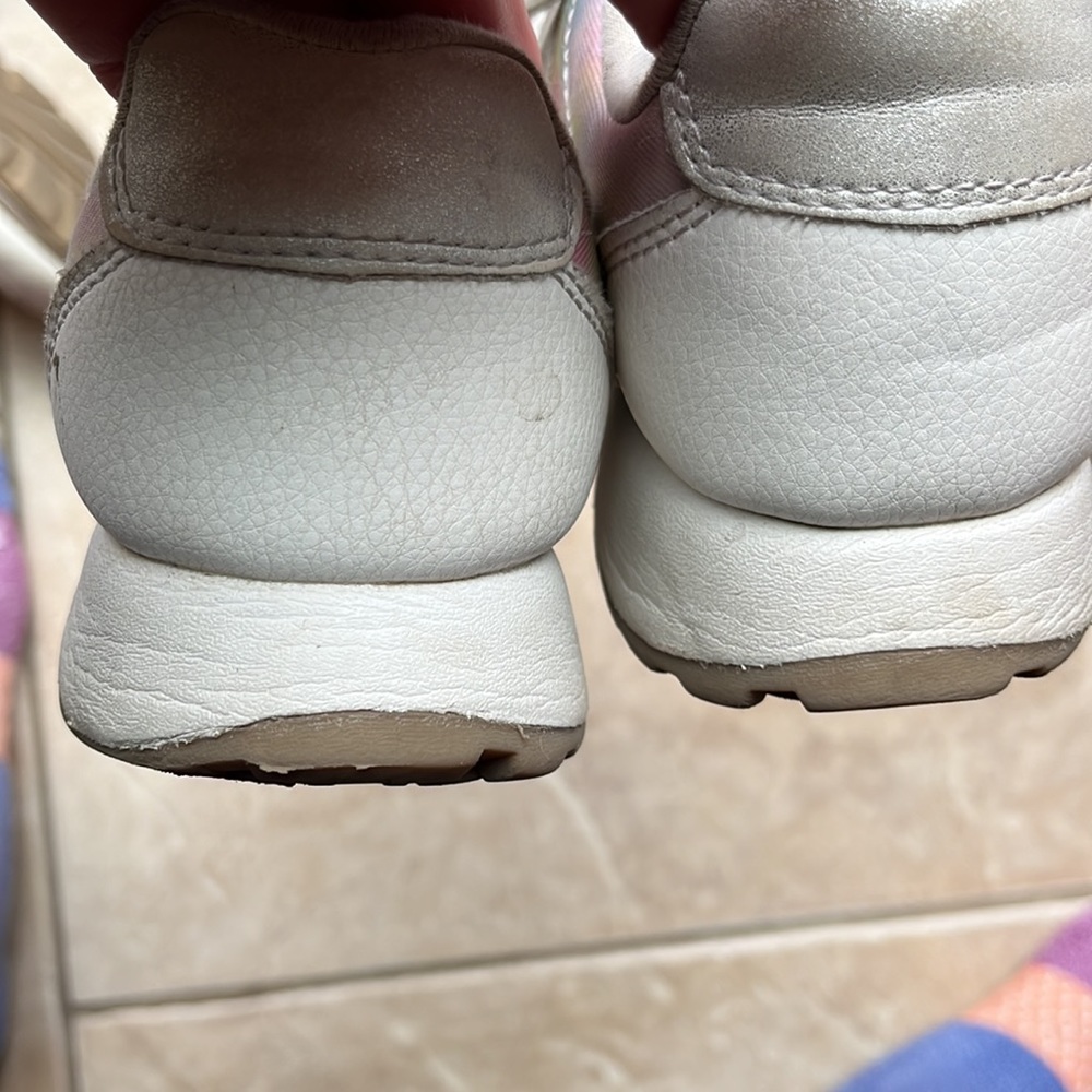 Cat & Jack shoe bundle - Picture 6 of 7